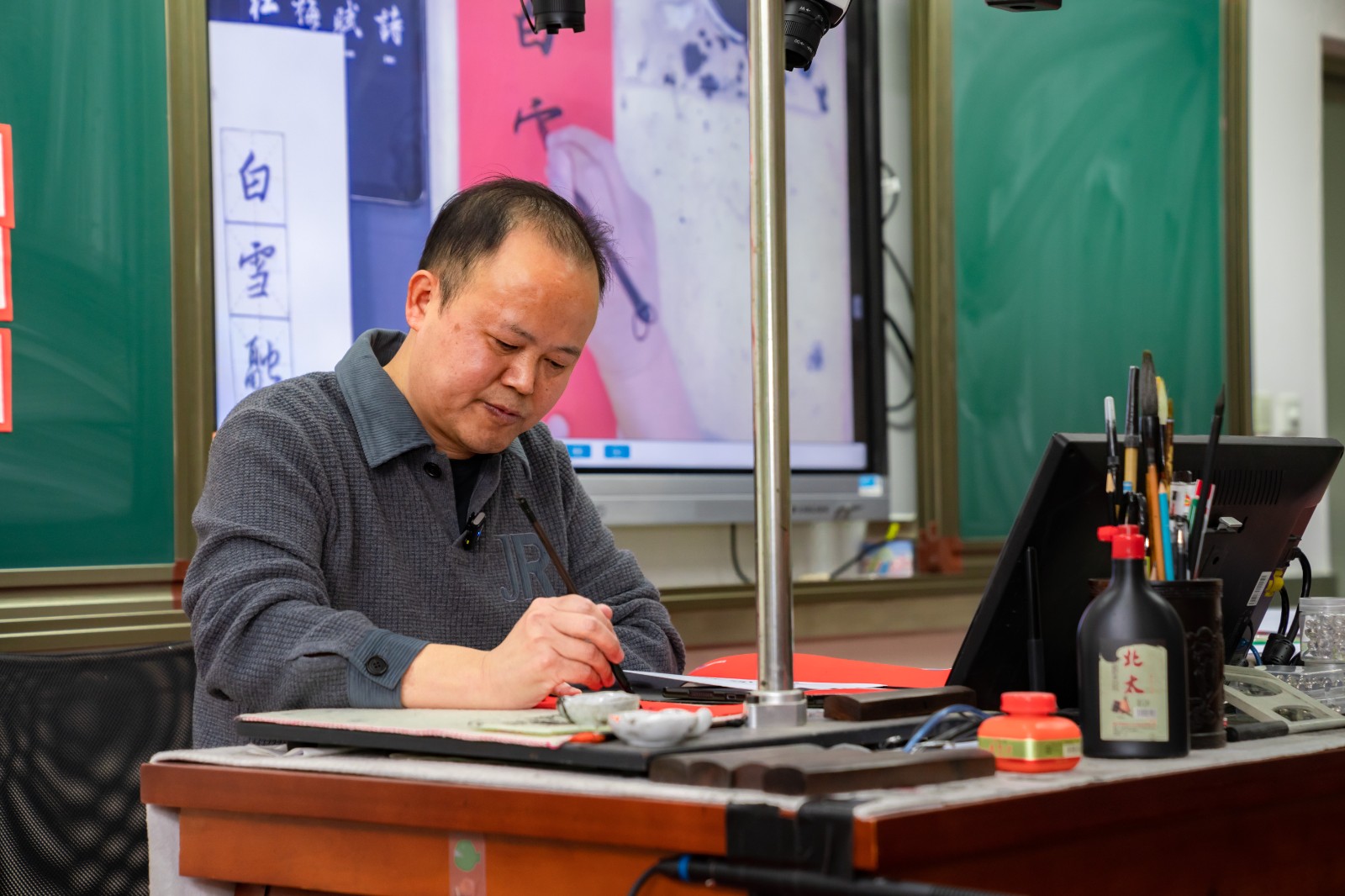智慧融创:书法教学的“古韵”与“今风”相生之道——青浦区中小学书法教学研讨活动顺利举行